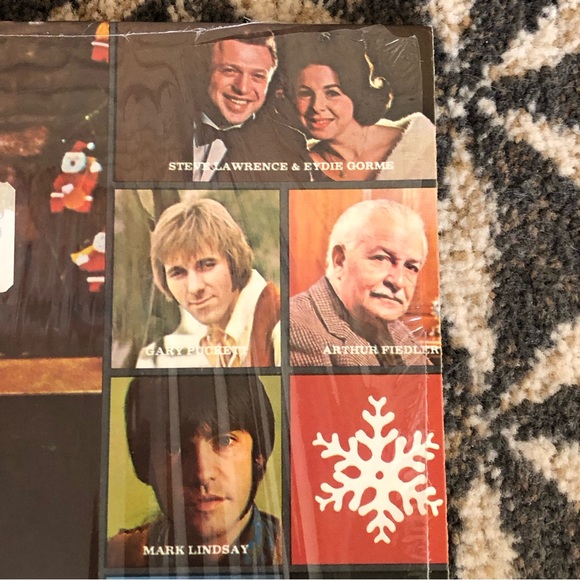 60's "A Very Merry Christmas Vol 4" Record - 60's Zellers - Holiday Album - Picture 6 of 8